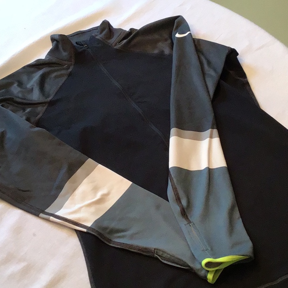 Nike dry fit athletic top